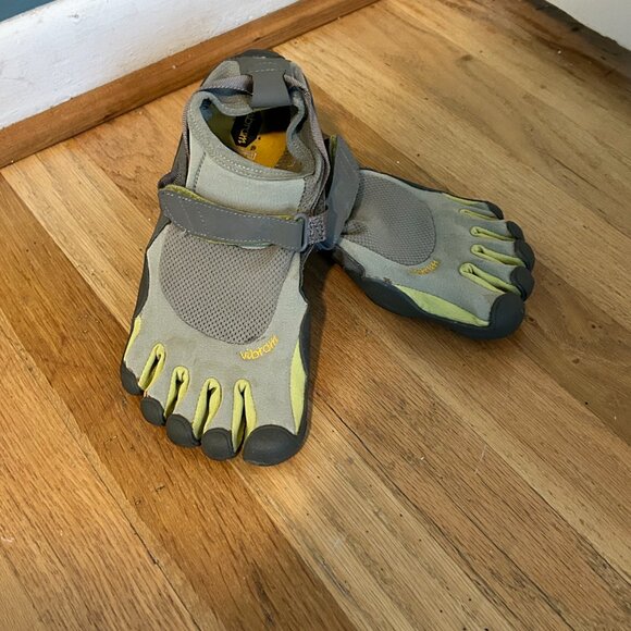 Vibram Five-Finger Grey & Yellow Running Toe Shoes Women's 39/9 - Picture 2 of 6